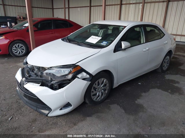 Toyota COROLLA LE 2019 5YFBURHEXKP870302 Image 2