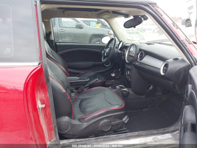 2014 MINI CLUBMAN WMWZF3C5XET571593 Photo 4