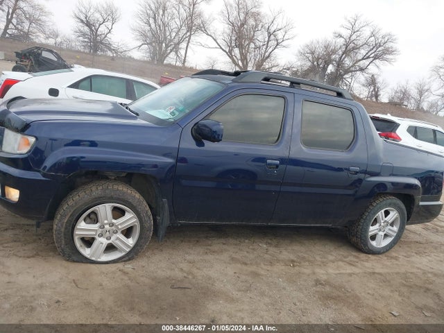 2013 HONDA RIDGELINE RTL VIN: 5FPYK1F51DB017720