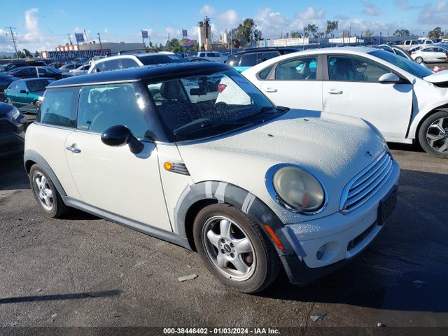 2009 MINI COOPER WMWMF33519TT69385 Photo 0