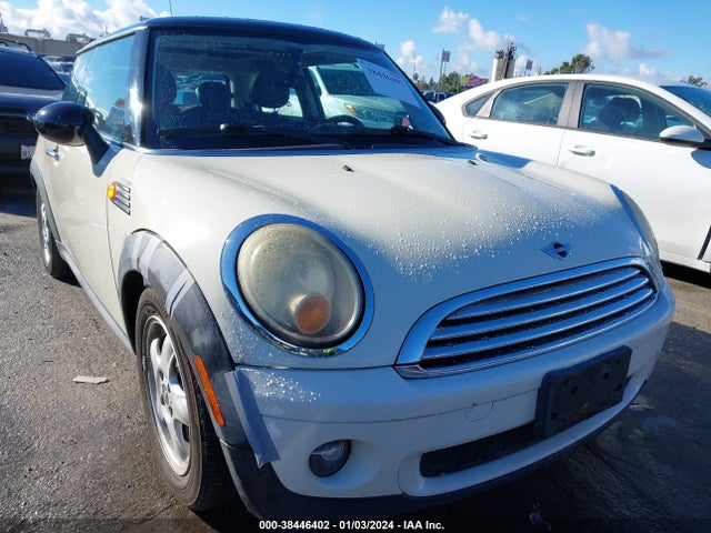 2009 MINI COOPER WMWMF33519TT69385 Photo 5