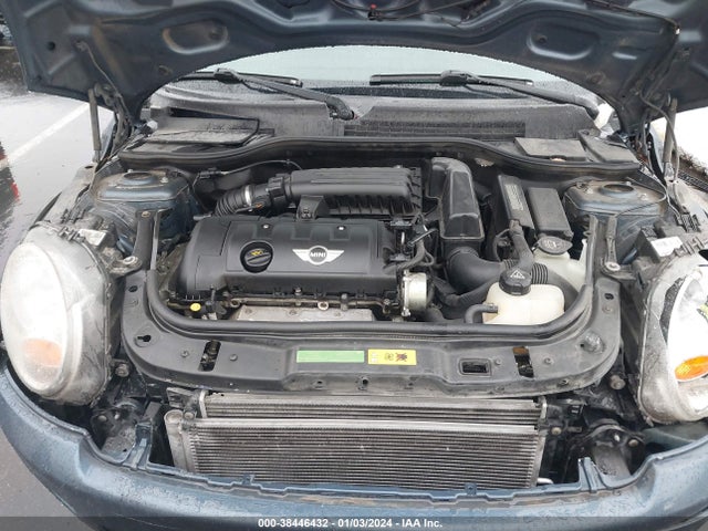 2010 MINI COOPER WMWMF3C55ATZ62641 Photo 9