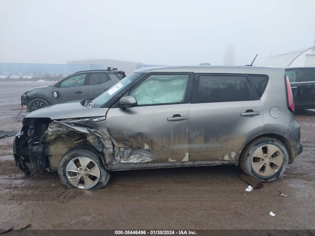 KIA Soul 2015 KNDJN2A27F7134926 Image 13