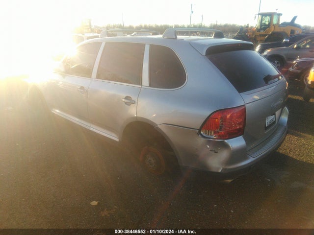 2004 PORSCHE CAYENNE WP1AB29P34LA65888 Photo 2
