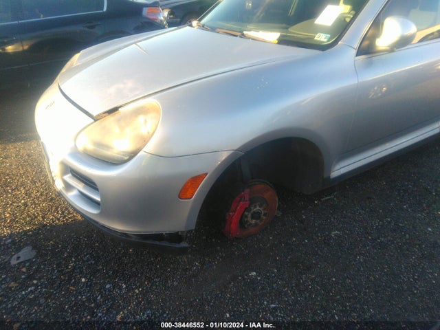 2004 PORSCHE CAYENNE WP1AB29P34LA65888 Photo 5