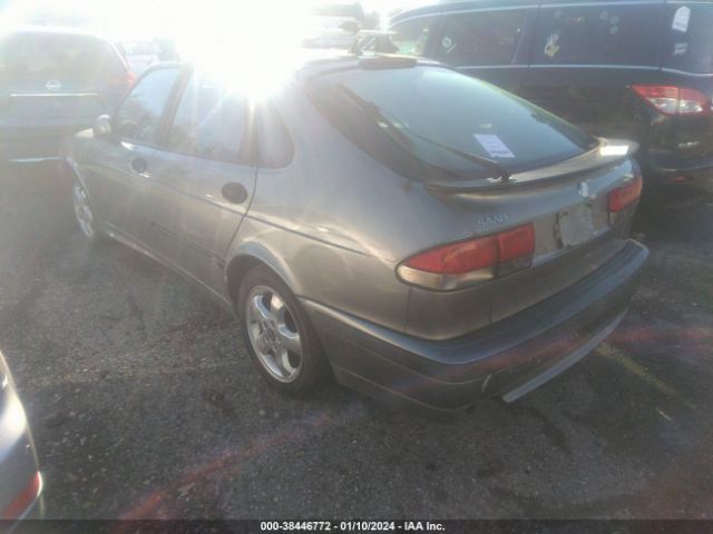 2001 SAAB 9-3 YS3DF58K412047338 Photo 2