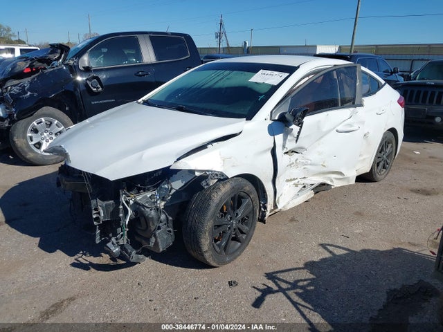Hyundai ELANTRA SEL 2018 5NPD84LF4JH249665 Image 2