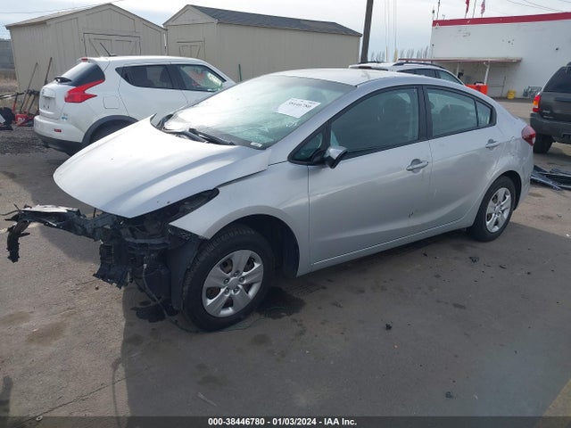 KIA FORTE LX 2017 3KPFK4A75HE092703 Image 2