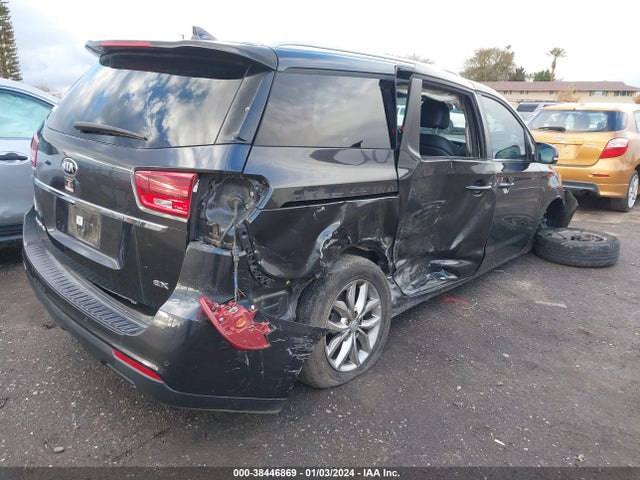 KIA SEDONA EX 2019 KNDMB5C19K6532781 Image 4