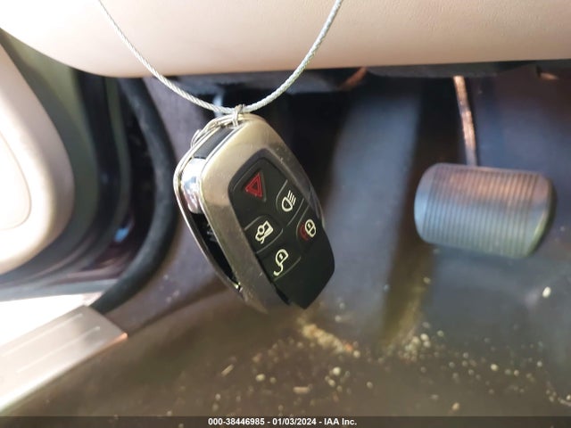 2011 JAGUAR XJ SAJWA2GB5BLV16724 Photo 10