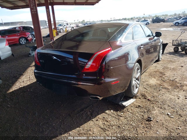 2011 JAGUAR XJ SAJWA2GB5BLV16724 Photo 3