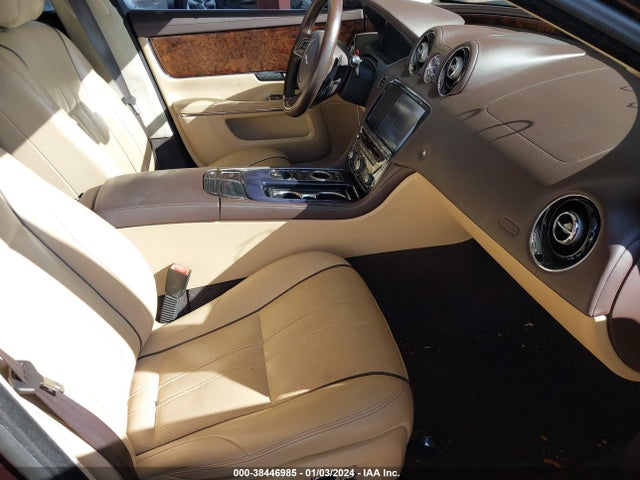 2011 JAGUAR XJ SAJWA2GB5BLV16724 Photo 4