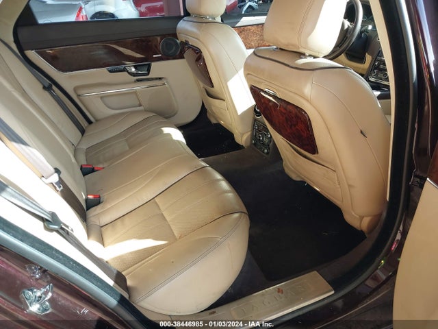 2011 JAGUAR XJ SAJWA2GB5BLV16724 Photo 7