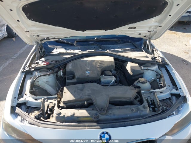 BMW 320i Xdrive 2014 WBA3C3C5XEK200440 Image 10