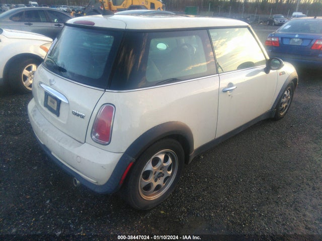 2005 MINI COOPER WMWRC33545TK61125 Photo 3