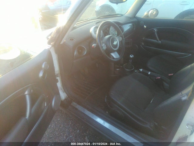 2005 MINI COOPER WMWRC33545TK61125 Photo 4