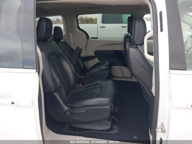 2C4RC1L79NR130272 Chrysler Pacifica Hybrid Touring L