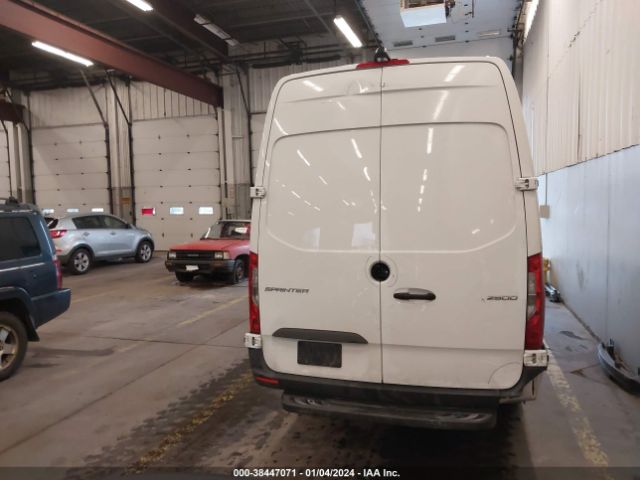 W1W40CHY7MT051890 Mercedes-Benz Sprinter 2500 High Roof I4