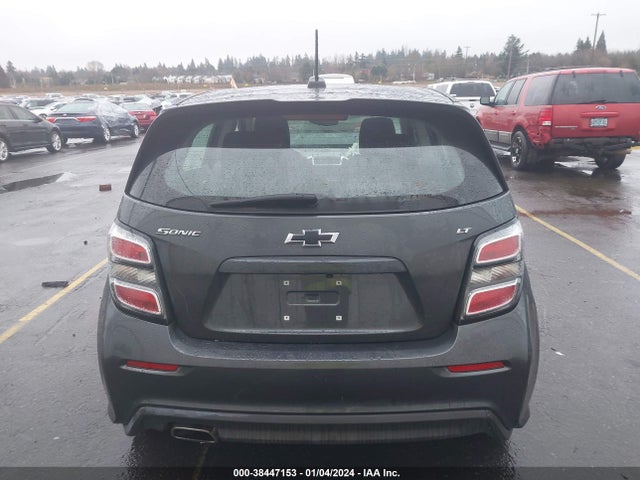 Chevrolet Sonic Lt Auto 2018 1G1JD6SG9J4136264 Image 17
