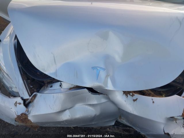 5YJ3E1EB3JF093324 Tesla Model 3 Long Range/performance