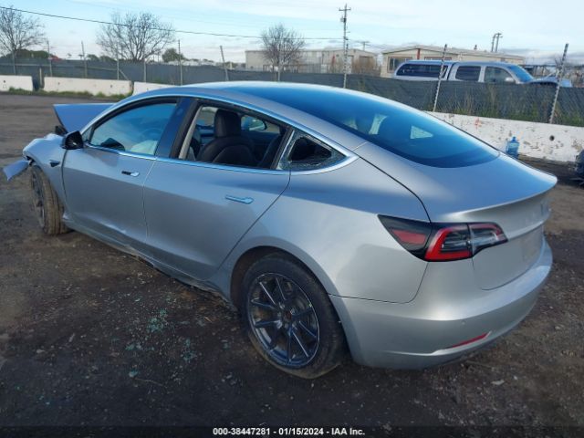 5YJ3E1EB3JF093324 Tesla Model 3 Long Range/performance
