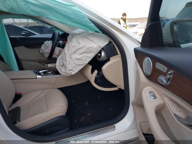 2019 MERCEDES-BENZ C 300 4MATIC VIN: WDDWF8EB0KR481096