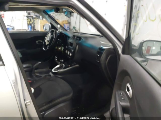 KNDJN2A24F7811673 KIA Soul