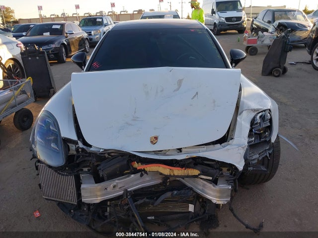 WP0CF2A76JL195296 Porsche Panamera Sport Turismo Turbo
