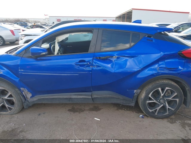 Toyota C-HR XLE 2021 NMTKHMBX5MR140176 Image 14