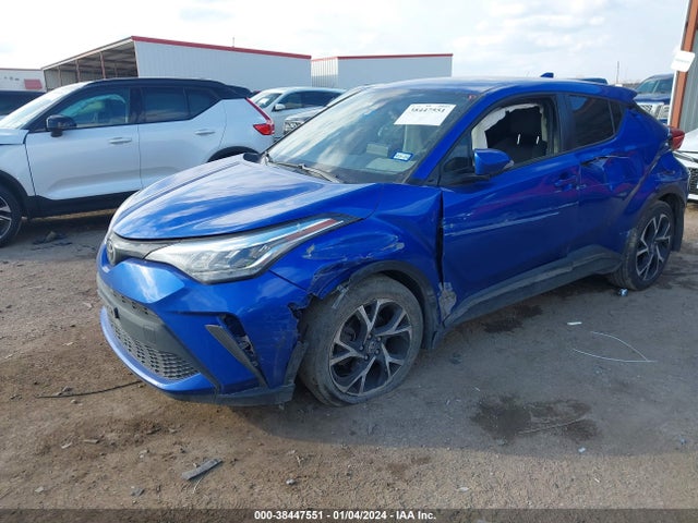Toyota C-HR XLE 2021 NMTKHMBX5MR140176 Image 2