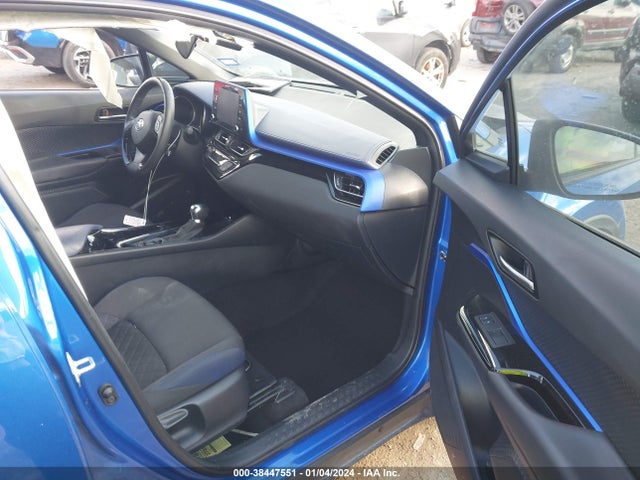 Toyota C-HR XLE 2021 NMTKHMBX5MR140176 Image 5