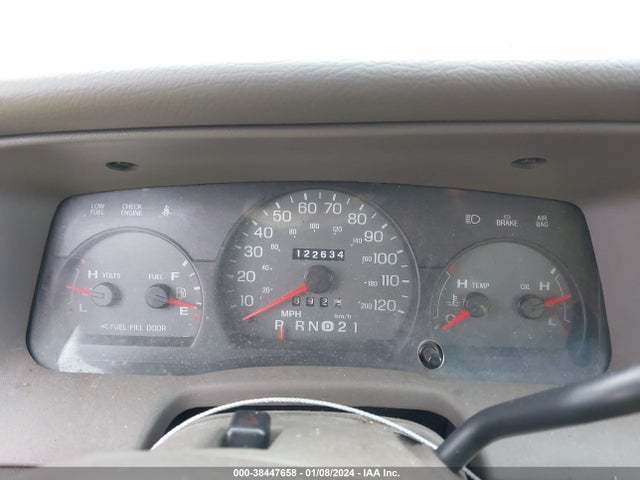 2000 MERCURY GRAND MARQUIS GS VIN: 2MEFM74W0YX697851
