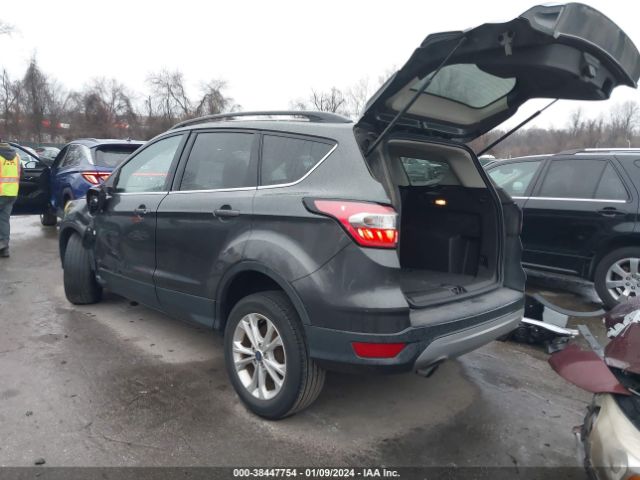 1FMCU0GD5JUD07115 Ford ESCAPE SE