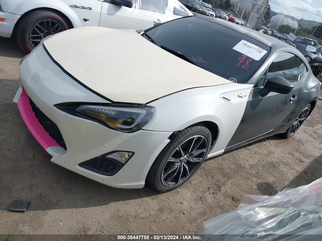 Scion FR-S 2016 JF1ZNAA15G8701673 Image 2