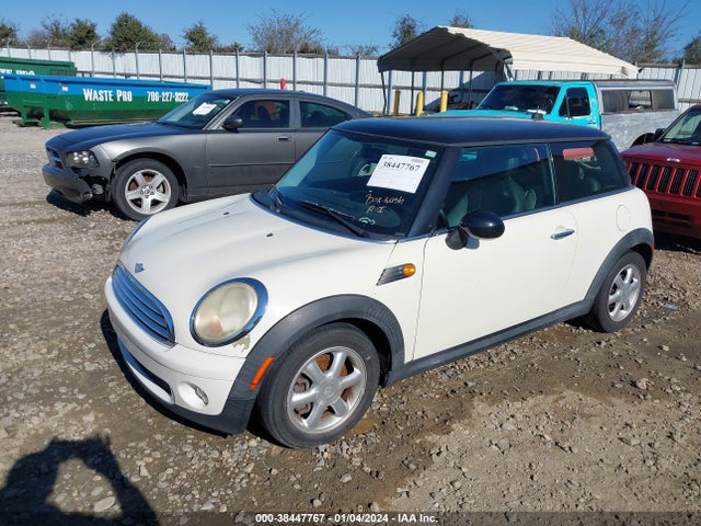 2009 MINI COOPER WMWMF33509TU70420 Photo 1