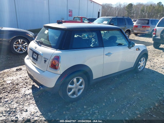 2009 MINI COOPER WMWMF33509TU70420 Photo 3