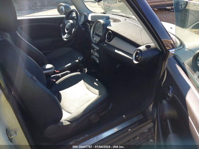 2009 MINI COOPER WMWMF33509TU70420 Photo 4