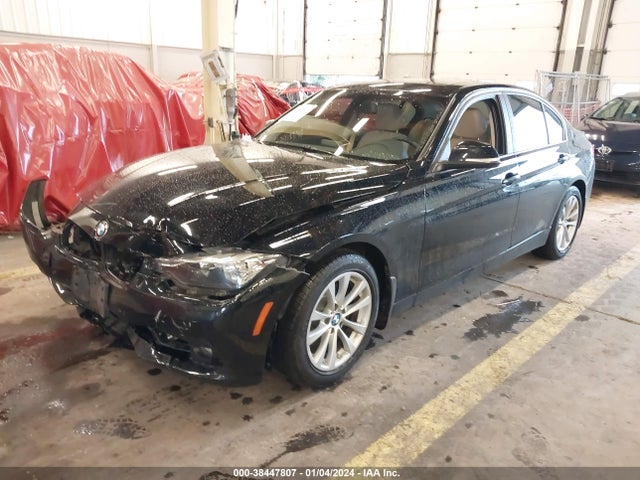 BMW 320i Xdrive 2017 WBA8A3C35HK692258 Image 2