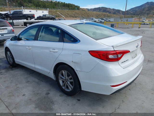 2015 HYUNDAI SONATA SE VIN: 5NPE24AF1FH039895