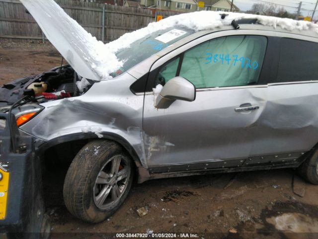 KL7CJLSB8JB548194 Chevrolet Trax Lt