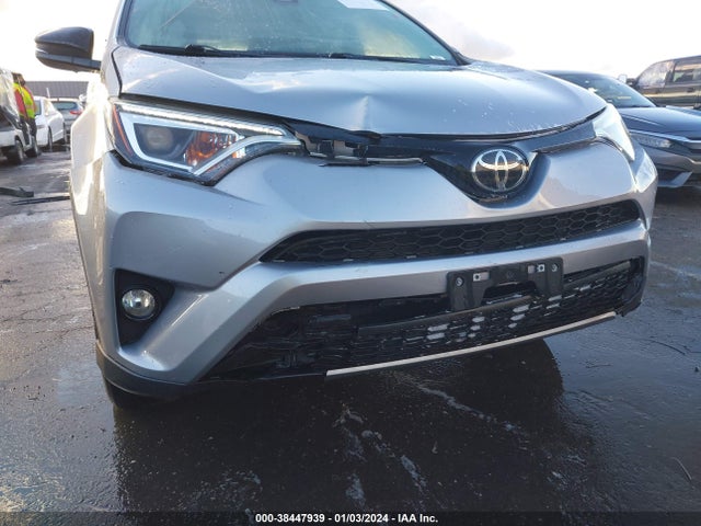 2018 TOYOTA RAV4 SE VIN: JTMNFREV0JD118945