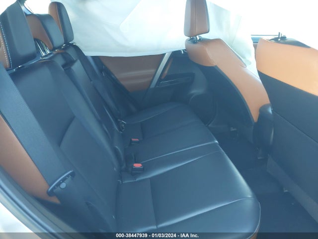 2018 TOYOTA RAV4 SE VIN: JTMNFREV0JD118945