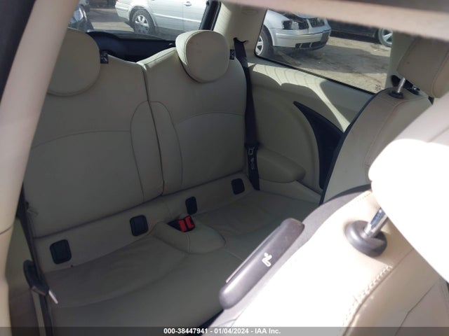 2011 MINI COOPER WMWSU3C56BTX96533 Photo 7