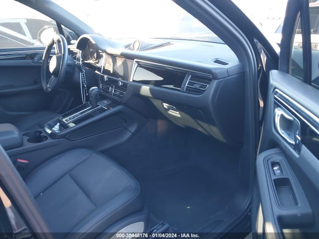 2022 PORSCHE MACAN WP1AA2A58NLB05042 Photo 4