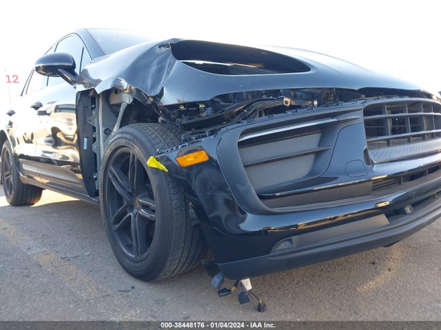 2022 PORSCHE MACAN WP1AA2A58NLB05042 Photo 5