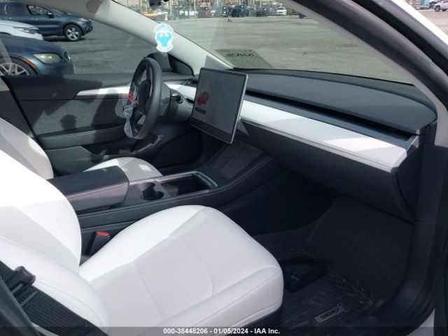 5YJ3E1EB1NF136239 Tesla Model 3 Long Range Dual Motor All-wheel Drive