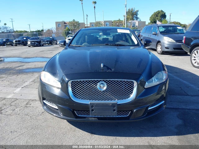 2011 JAGUAR XJ SAJWA2GE8BMV01980 Photo 5