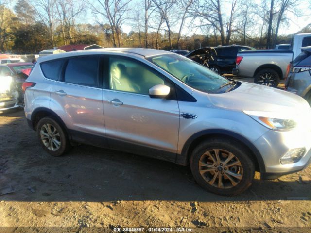 1FMCU9GD3KUB09560 Ford ESCAPE SE