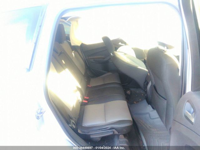 1FMCU9GD3KUB09560 Ford ESCAPE SE