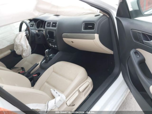 3VWDB7AJ2HM371081 Volkswagen Jetta 1.4t Se